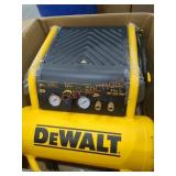 DeWalt 4.5 Gallon Electric  Portable Compressor
