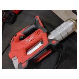 Milwaukee M18 2-Speed Grease Gun