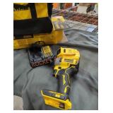 DeWalt 20v 1/4" impact driver kit