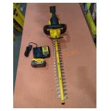 DeWalt 20V 22" Hedge Trimmer