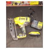 DeWalt 20V 16ga Angled Finish Nailer