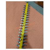 DeWalt 20V 20" Hedge Trimmer