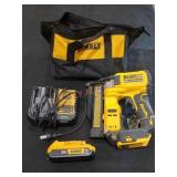 DeWalt 20v 23 Gauge Pin Nailer Kit