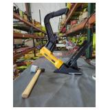 DeWalt 2 in 1 flooring tool