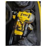 DeWalt 20v, 21ï¿½ plastic collated framing nailer