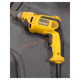 DeWalt 8AMP-3/8" Keyless Corded Drill