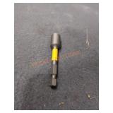 DeWalt 1/4"-5/16" Magnetic Nut Driver 2-9/16" Long