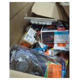 Box lot of miscellaneous household stuff