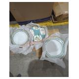Noritake 12 Piece Porcelain Dining Set