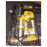 DEWALT 20V 10,000 PSI Variable Speed Grease Gun