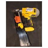 DeWalt 20V 21ï¿½ Plastic Collated Framing Nailer