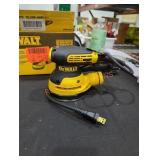 DeWalt 5" variable speed hook and loop orbit