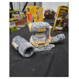 DeWalt 20v 1/4" sheet palm sander