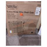 TODDLEROO Wide Wire Mesh Gate 32 in.