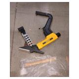 DeWalt 2 in 1 Flooring Tool
