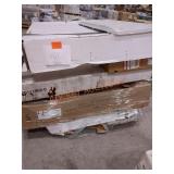 Mixed Shower Walls/Bases Skid Lot