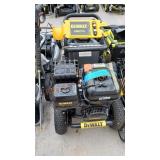 Dewalt 4400PSI Gaspowered Water Pressure