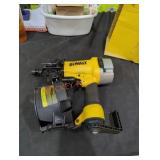 DeWalt 15ï¿½ coil siding and fencing nailer