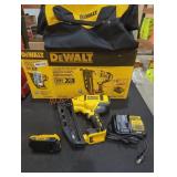DeWalt 20V 16GA Angled Finish Nailer