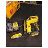 DeWalt 20V 23Ga Pin Nailer Kit