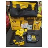 DeWalt 20V 18GA Narrow Crown Stapler Kit