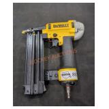 DeWalt Pneumatic 18 Ga Brad Nail