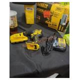 DeWalt 20v 1/2" hammer drill/driver kit