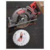 Milwaukee M18 7-1/4" Rear Handle Circular Saw
