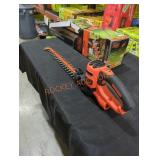 Black and decker 20" hedge trimmer electric