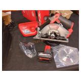 Milwaukee M12 5-3/8" Circular Saw Kit