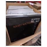 GE 24 in. Built-In Front Control Dishwasher in