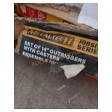 Set of 14" Outriggers with Casters