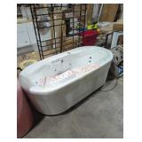 Freestanding Bathtub with Jets