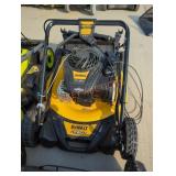 DeWalt 21" gas powered push mower