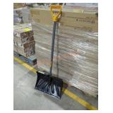 1 True Temper snow shovel