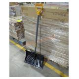 1 True Temper snow shovel