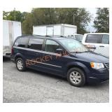 2009 Town & Country Chrysler Stow n Go Minivan