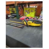 DeWalt 20V 22" Hedge Trimmer