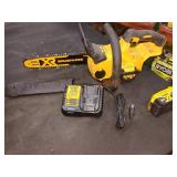 DeWalt 20v 12" 5Ah Compact Chainsaw Kit
