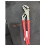 Milwaukee 12" Dipped Grip Smooth Jaw Tongue