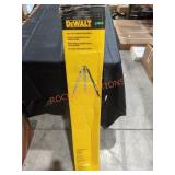 DeWalt HD Construction Tripod