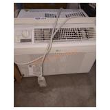LG 5000BTU Air Conditioner