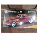 ERTL AMT 1937 Corded 812 S/C Model Car Kit