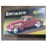 Amt. 1937 cord 812 sc. Model car kit