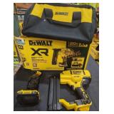 DeWalt 20V 18GA Brad Nailer Kit