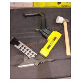 DeWalt 2 in 1 Flooring Tool