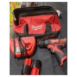 Milwaukee 3/8" Drill Driver Kit