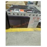 Magic Chef .7 cu ft countertop microwave