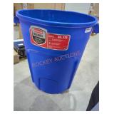 1 Rubbermaid roughneck 32 gal blue trash can