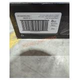 Box of retro scallop Bianco glossy tile